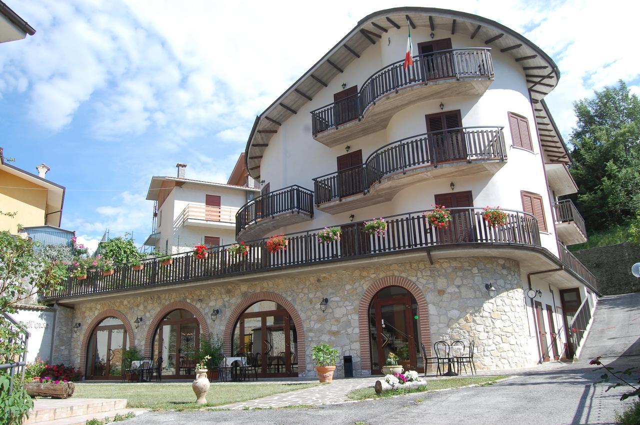 B&B La Tana Dell'Orso Villalago Εξωτερικό φωτογραφία